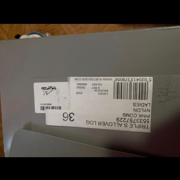 Balenciaga Triple S - Picture 6 of 7